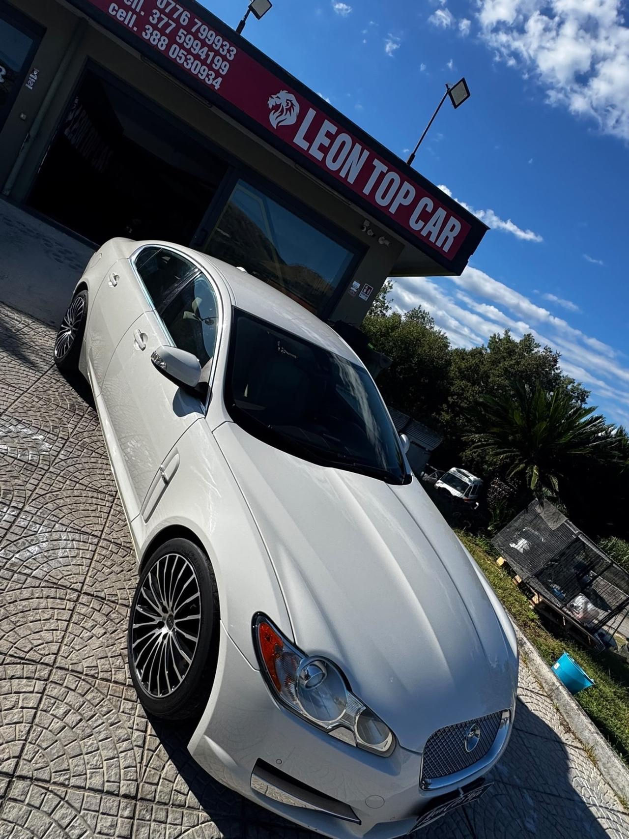 Jaguar XF 2.7D V6 Premium Luxury tagliandata e fatta distribuzione