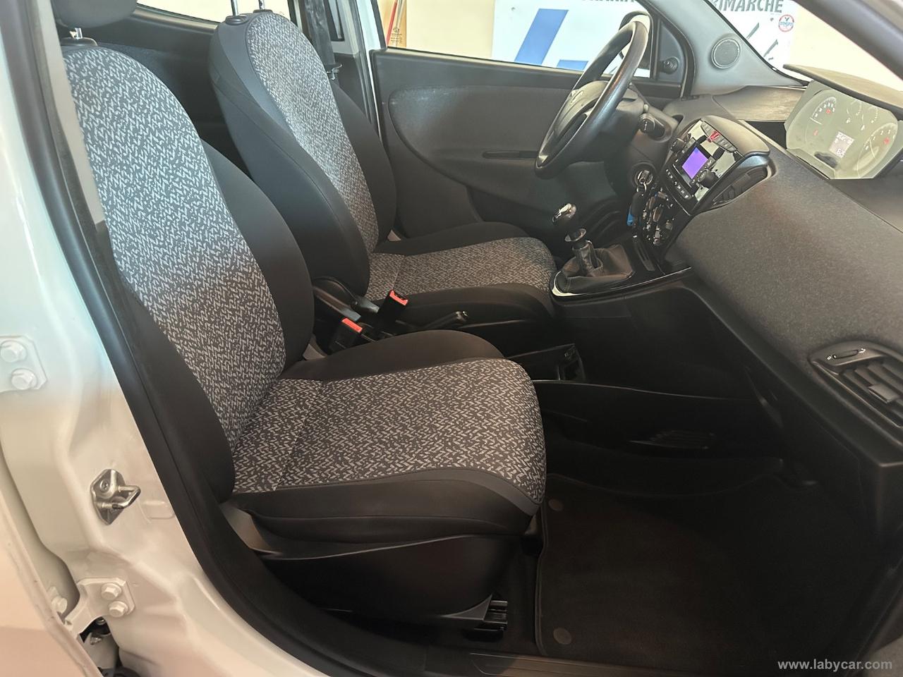 LANCIA Ypsilon 1.0 FireFly 5p.S&S Hybrid Silver