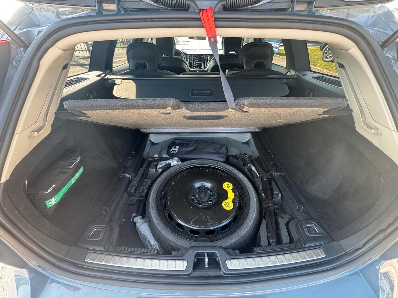 Volvo V60 B4 Geartronic Momentum Business