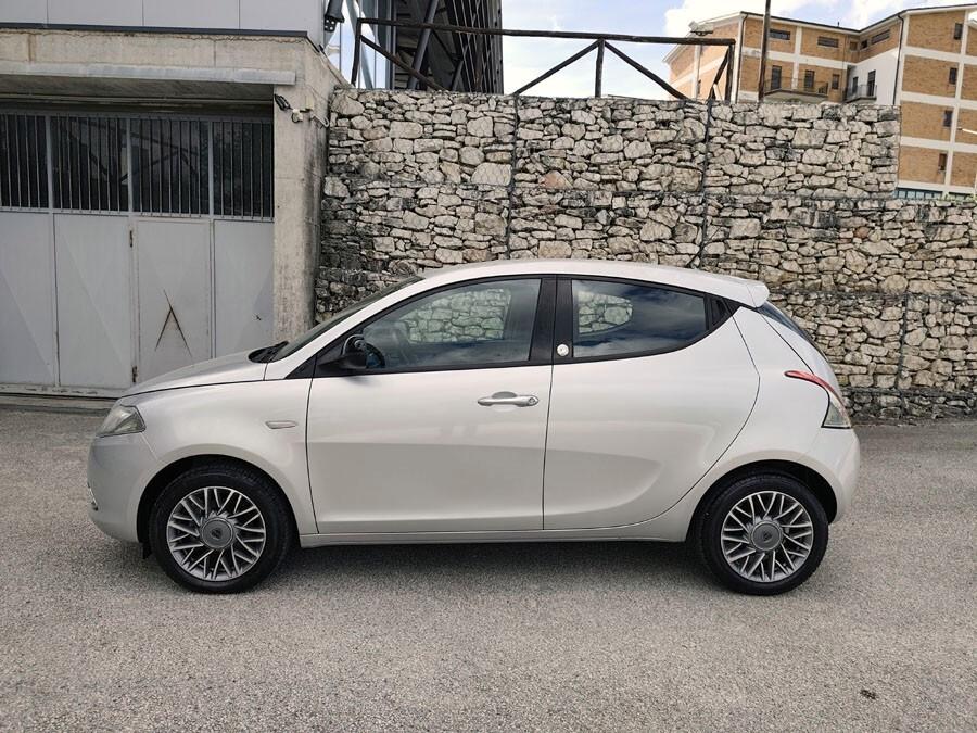 Lancia Ypsilon 1.2 69 CV 5 porte GPL Ecochic Platinum