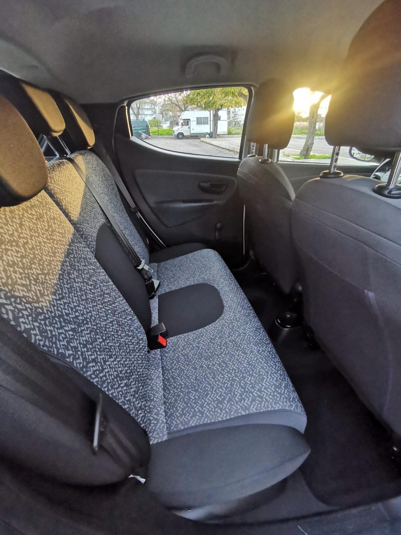 Lancia Ypsilon 1.2 69 CV 5P. S&S Gold 2020