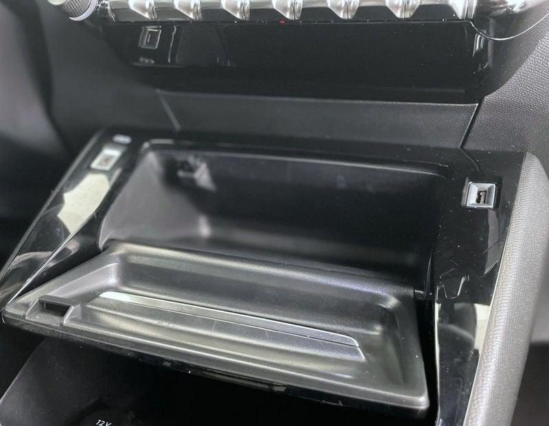 Peugeot 2008 2008 BlueHDi 130 S&S EAT8 Active Pack