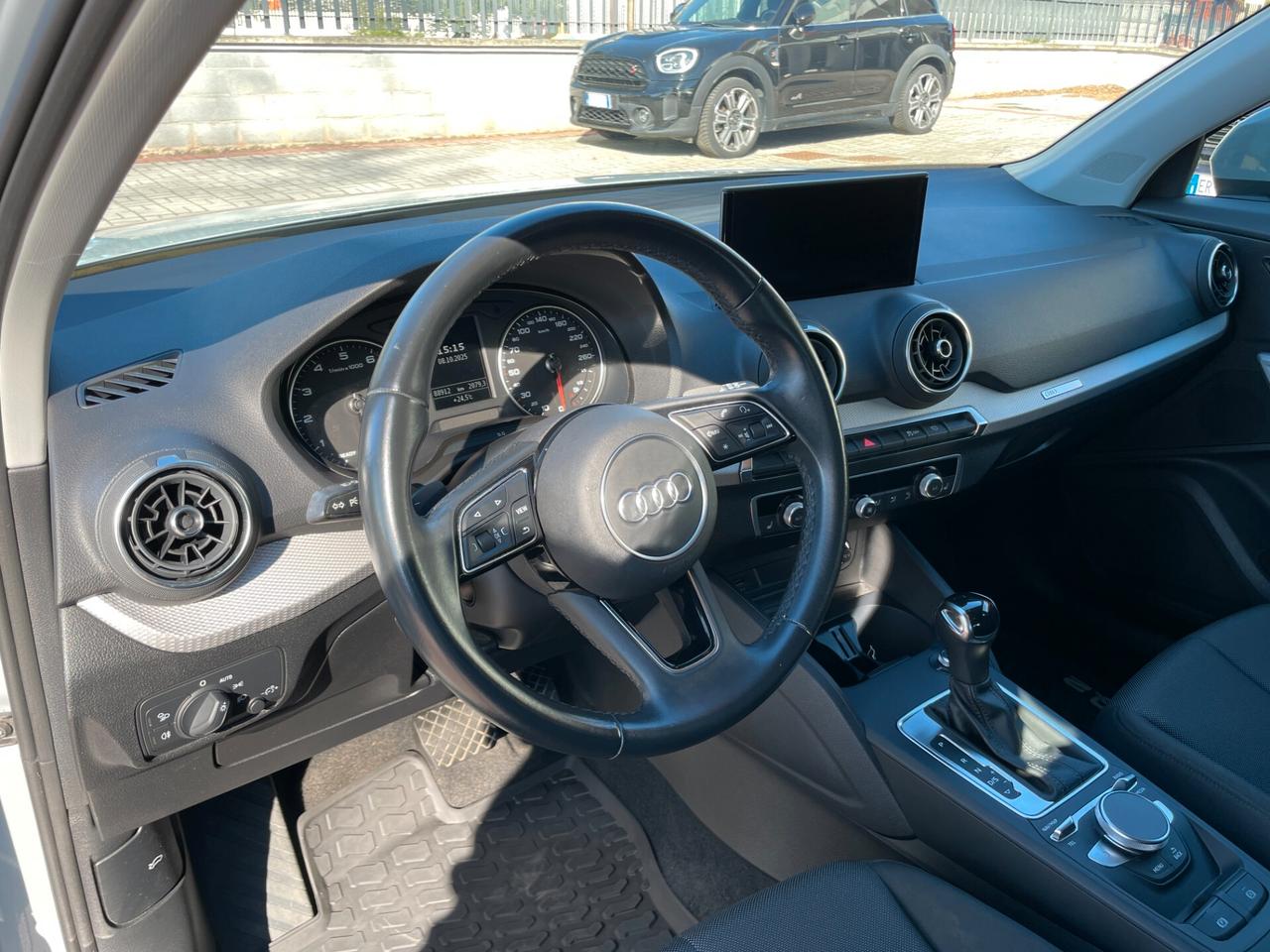 Audi Q2 35 TFSI S tronic Business