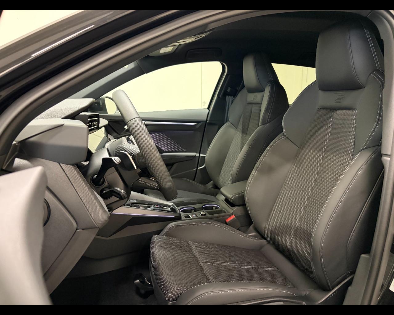 AUDI A3 ALLSTREET 40 TFSIe S-TRONIC IDENTITY CONTRAST