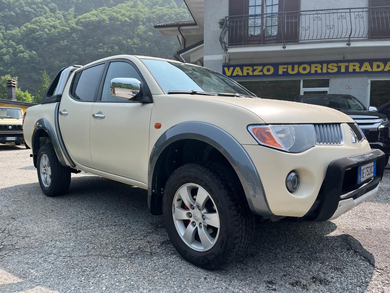 Mitsubishi L200 2.5 DI-D/136CV Double Cab Intense