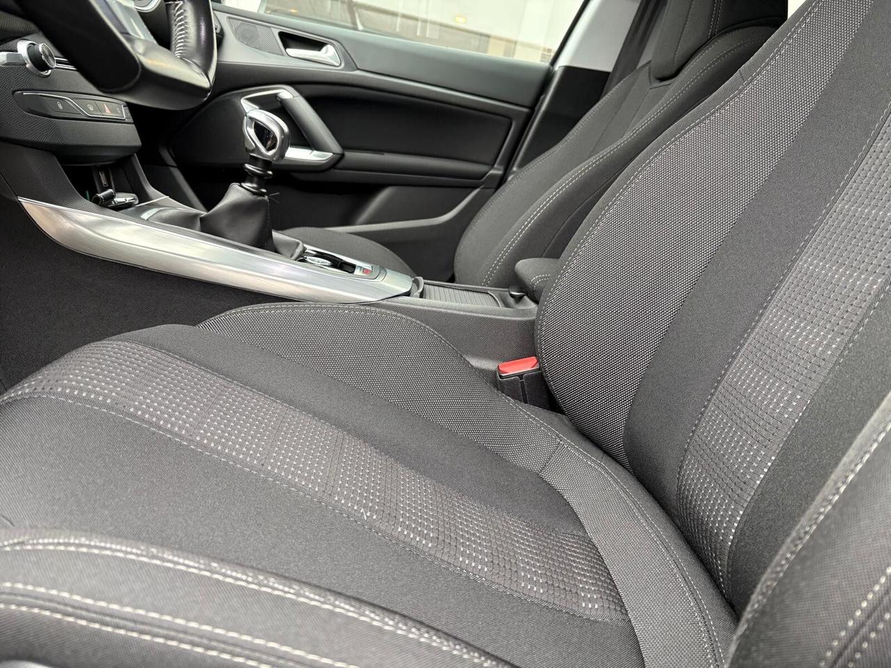 Peugeot 308 ALLURE 1.6 BlueHDi 120 6mt UNICO PR.