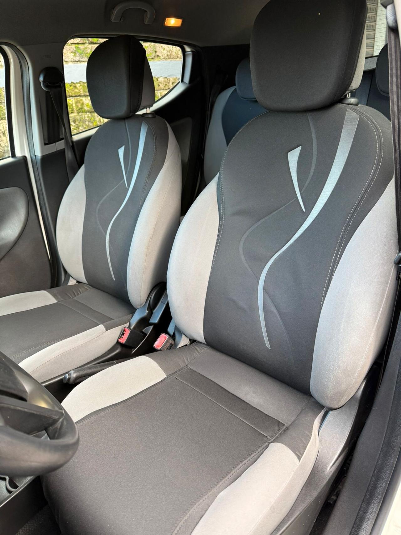 Lancia Ypsilon 1.3 MJT 16V 95 CV 5 porte S&S Gold