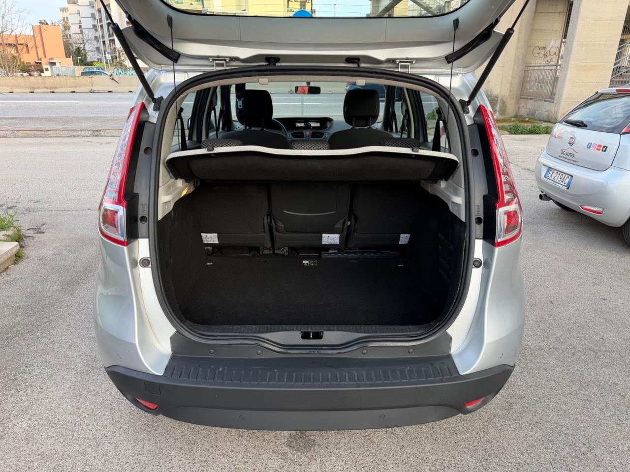 Renault Scenic 1.5 dci 110 cavalli 2011