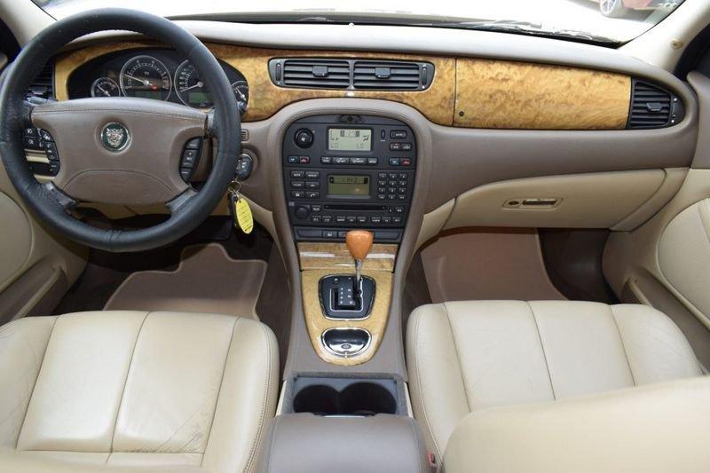 Jaguar S-Type 2.7 diesel V6 Executive