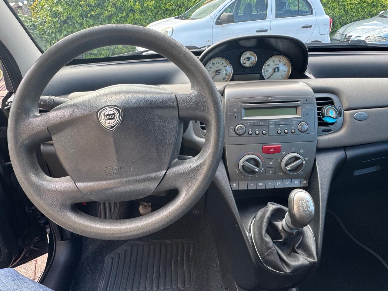 Lancia Ypsilon 1.2 Argento