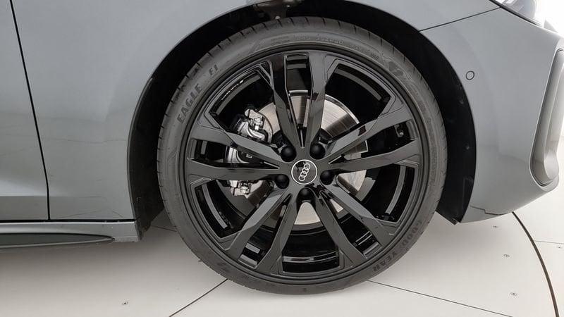 Audi A5 Avant TDI 150 kW quattro S tronic mHEV+ S Line edition