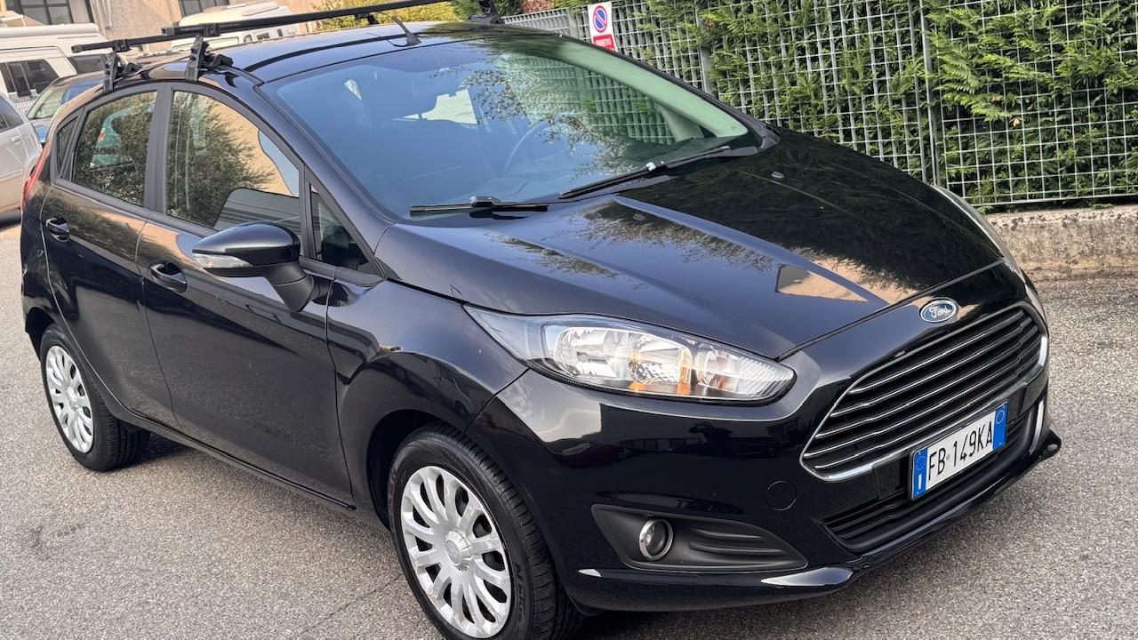 Ford Fiesta 1.4 5 porte Bz.- GPL Black & White Edition