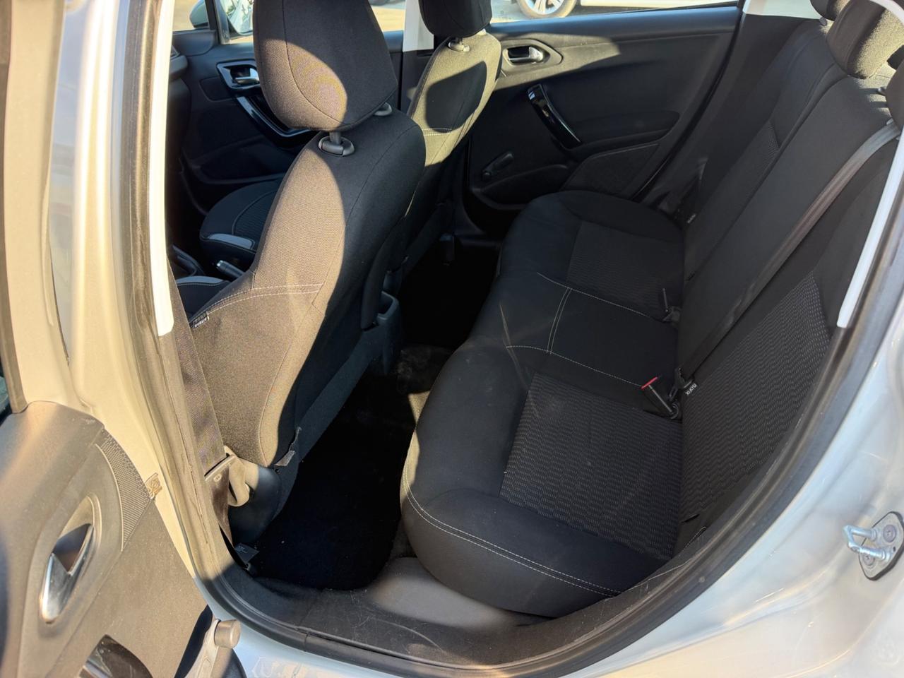 Peugeot 208 BlueHDi 75 5 porte Allure