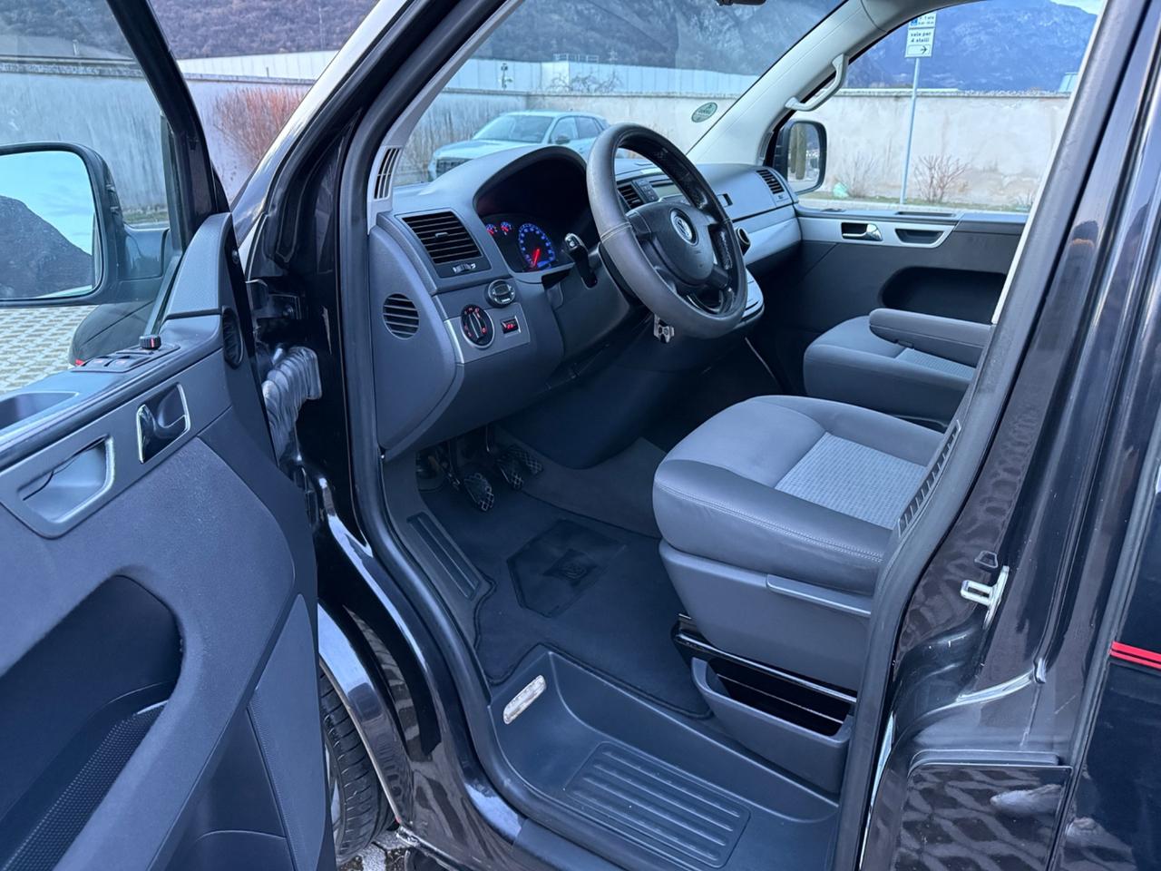 Multivan California Beach 2.5 TDI/130CV 7 posti manuale