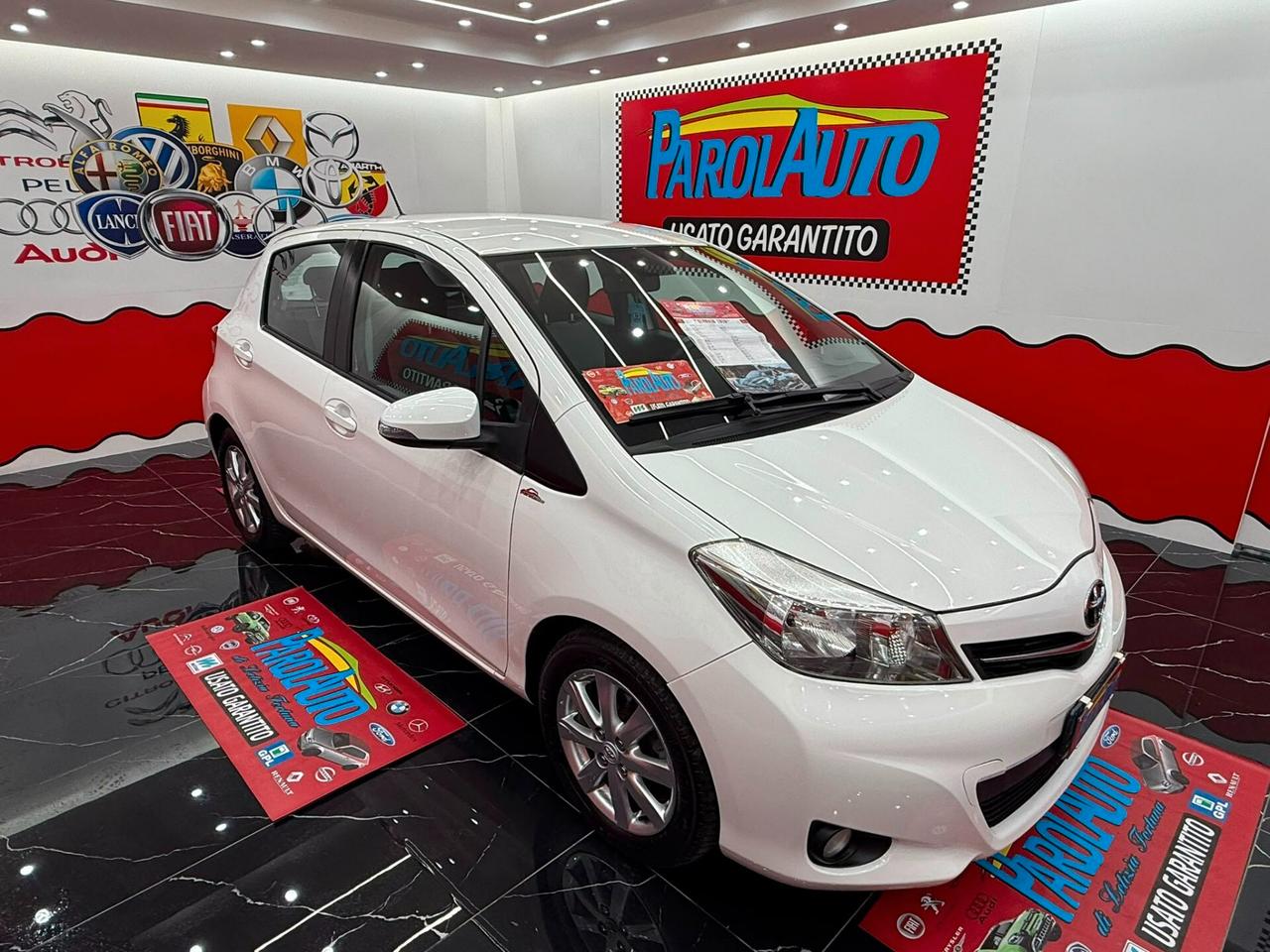 Toyota Yaris 1.4 D-4D 90cv Lounge - 2012