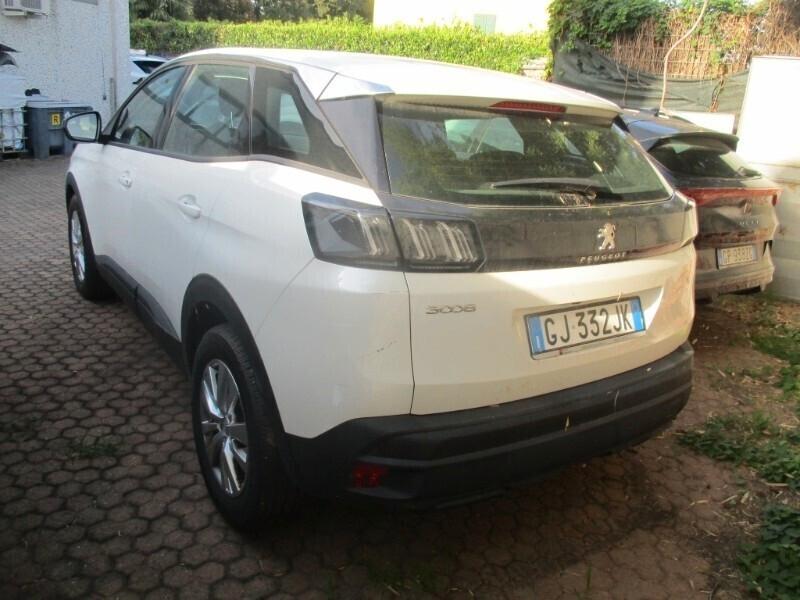 Peugeot 3008 1.5 BlueHDi 130cv Eat8 pari al NUOVO