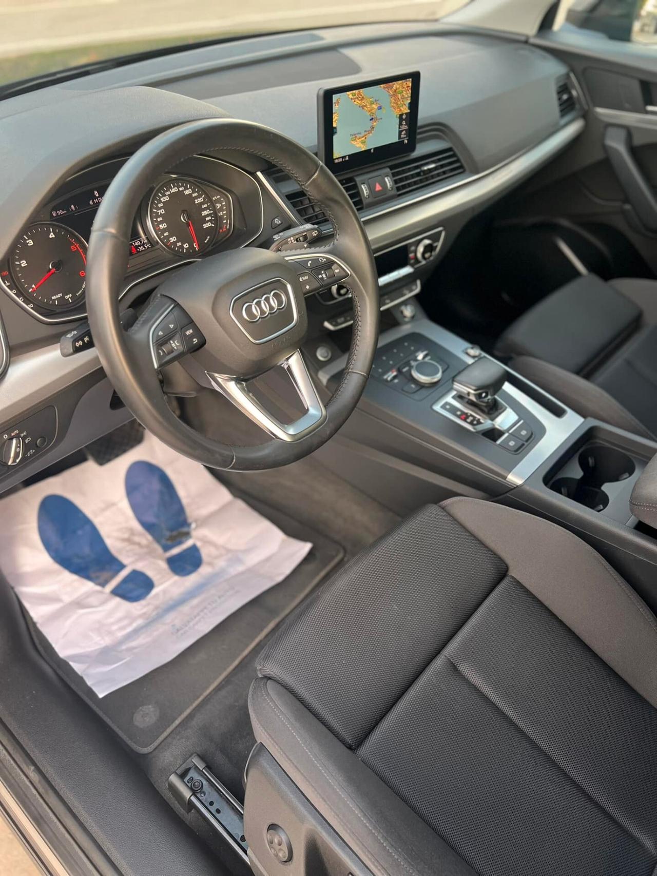 Audi Q5 30 TDI S tronic Business Design