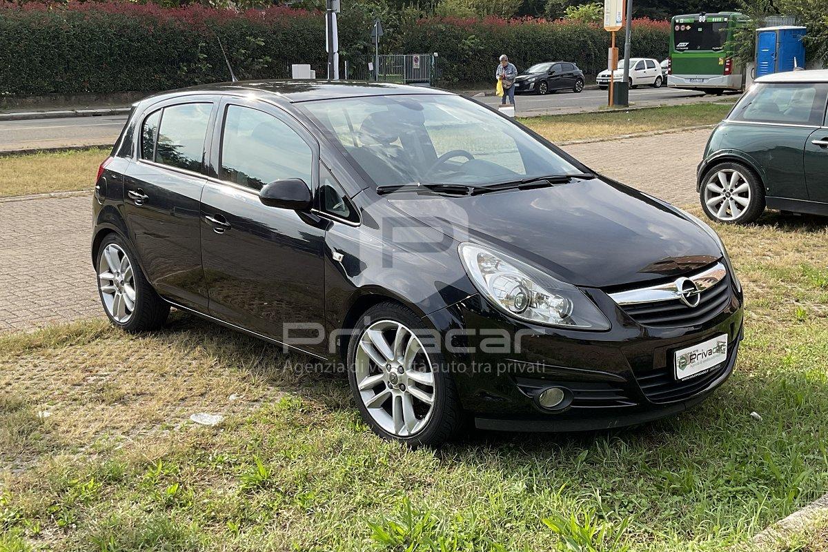 OPEL Corsa 1.4 16V 5 porte Cosmo