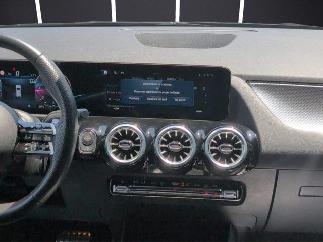 MERCEDES-BENZ GLA 200 Automatic AMG Line Premium