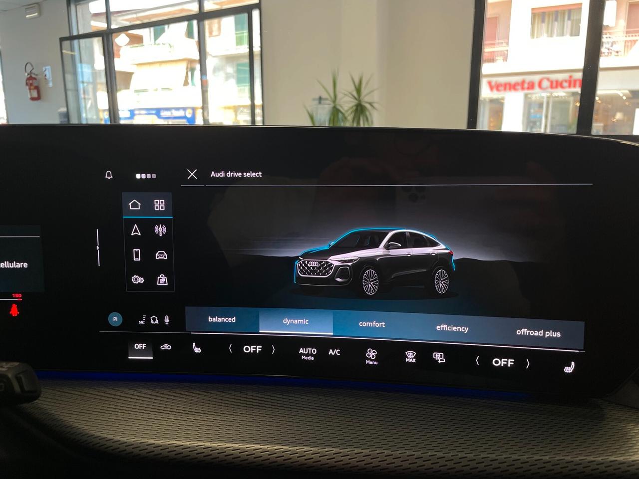 Nuova Audi Q5 SPB 2.0 TDI 204cv S-Line tech pro