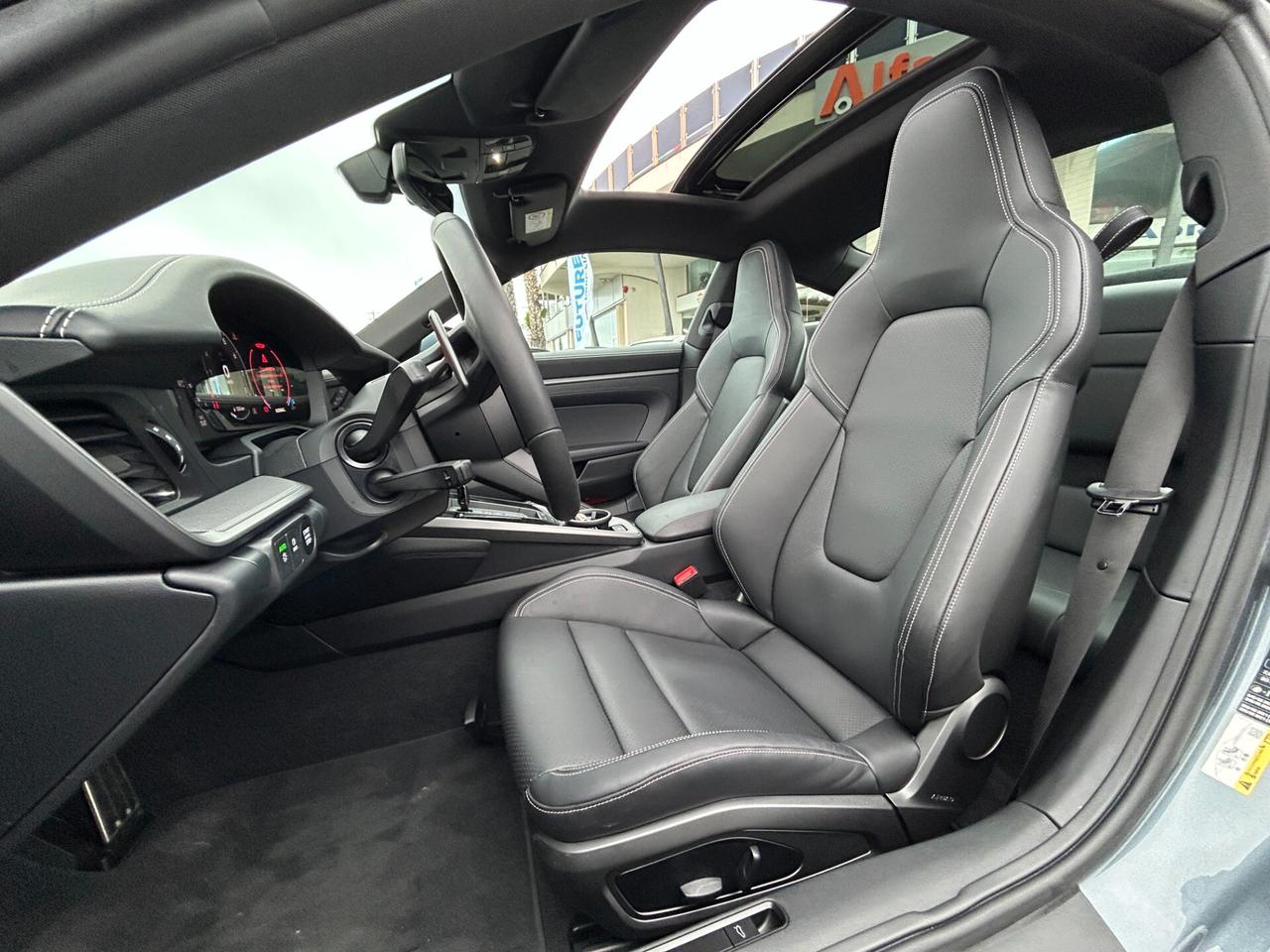 Porsche 911 Carrera 992.2 Coupe 3.0 394cv auto