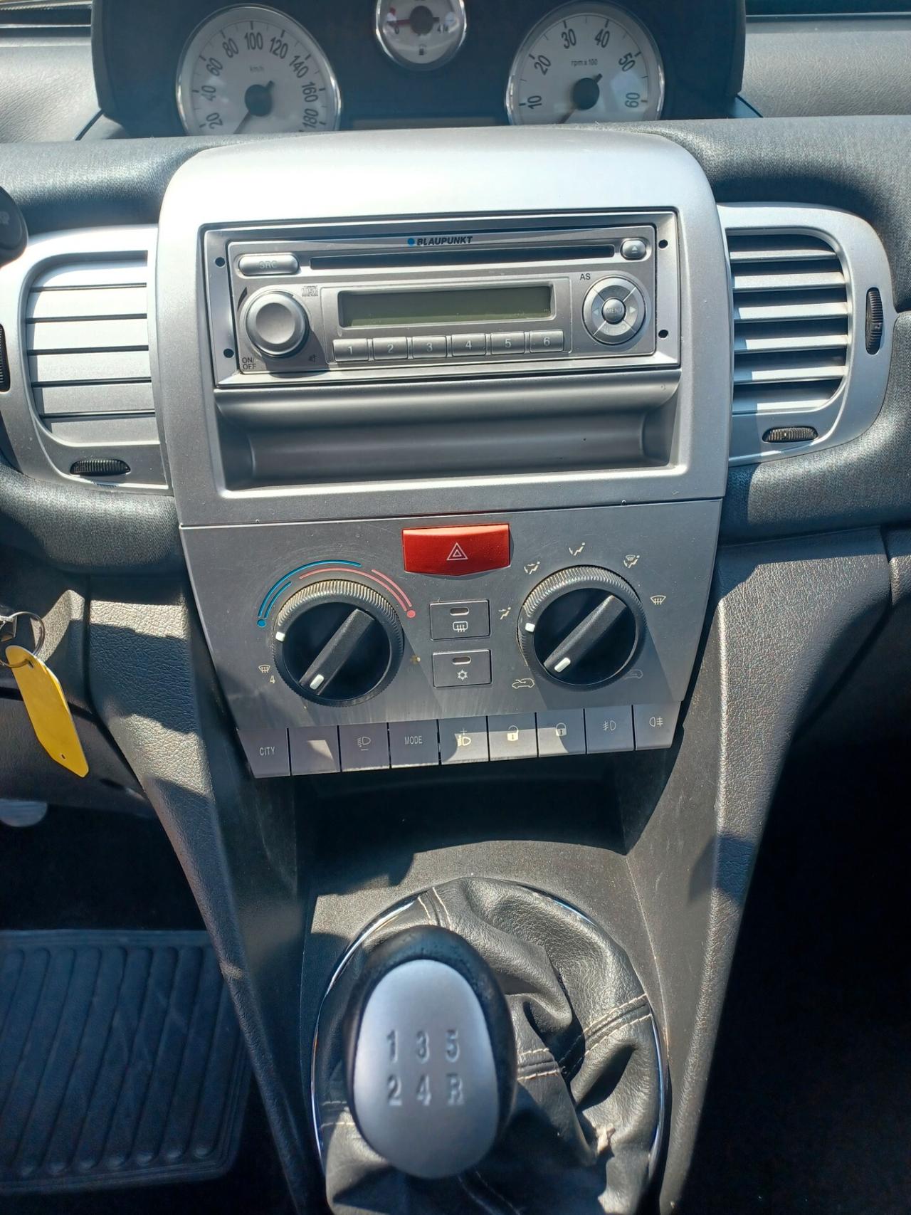 Lancia Ypsilon 1.2 DIVA ANNO 2011