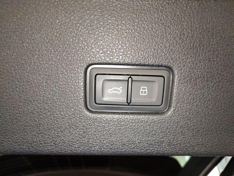 Audi Q8 SUV 55 TFSI e quattro tiptronic S line edition