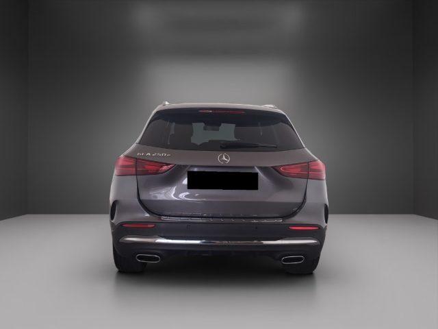 MERCEDES-BENZ GLA 250 e Premium Amg