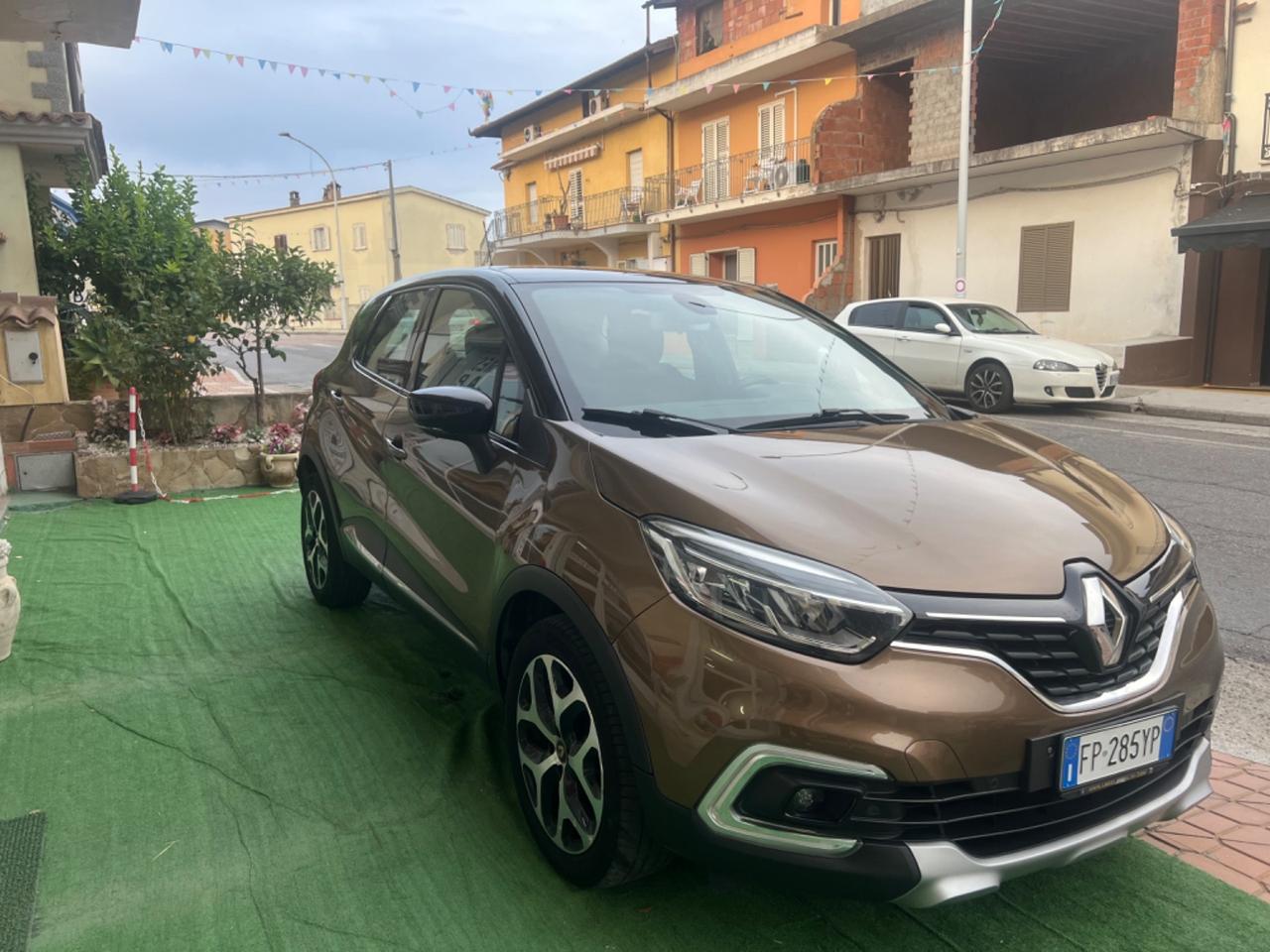 Renault Captur dCi 8V 110 CV Start&Stop Energy Initiale Paris