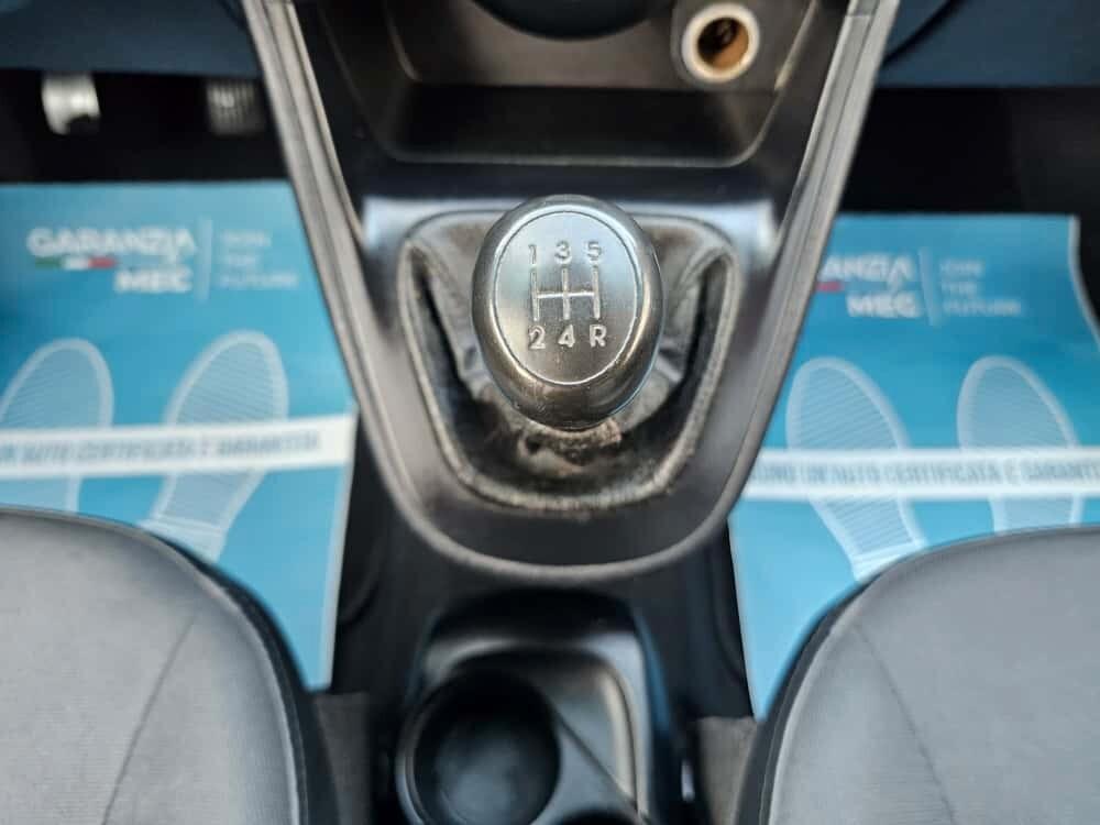Hyundai i10 1.1 12V BlueDrive GPL Active - NeoPatentati