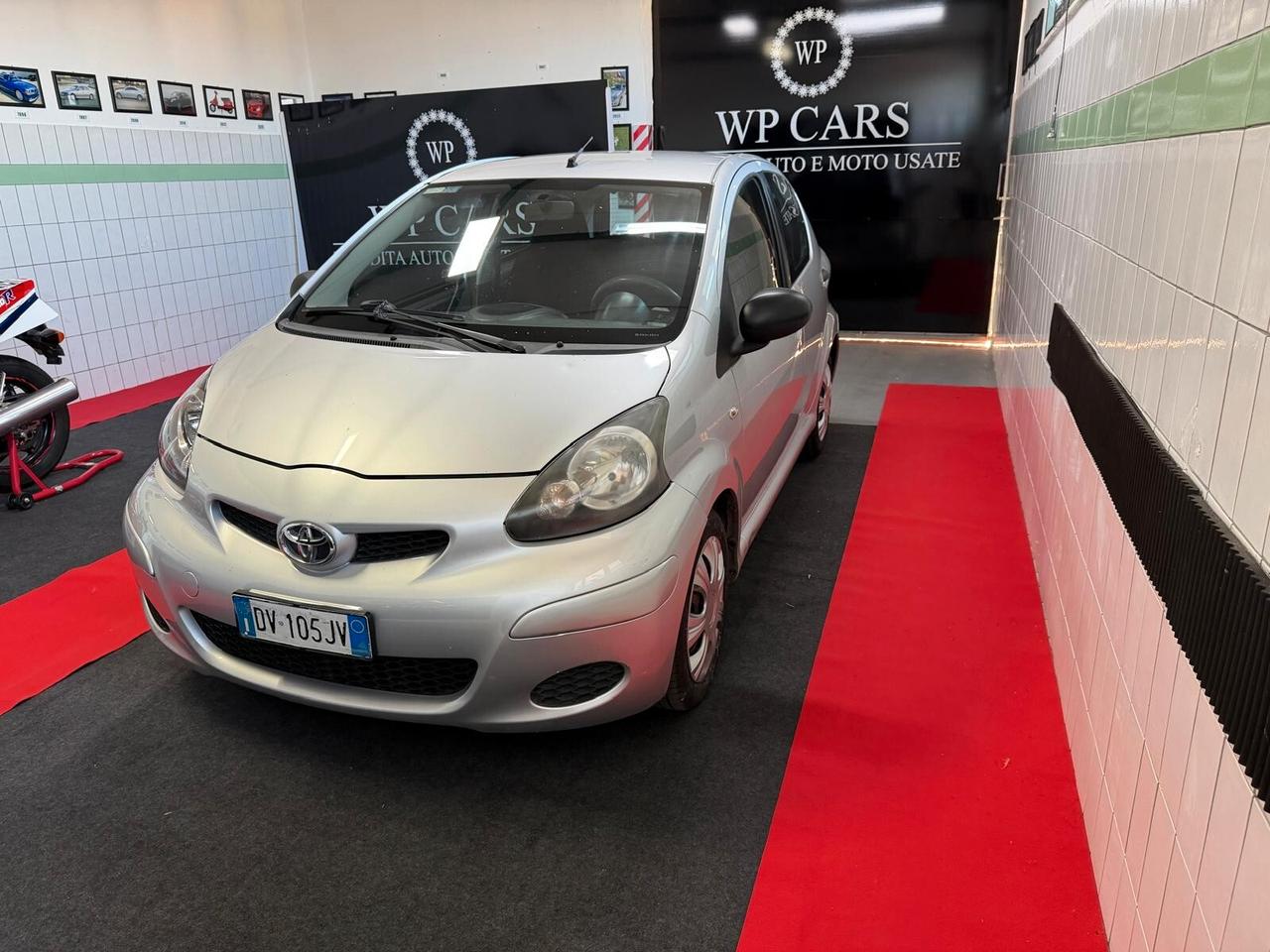 Toyota Aygo 1.0 12V VVT-i 5 porte Sol