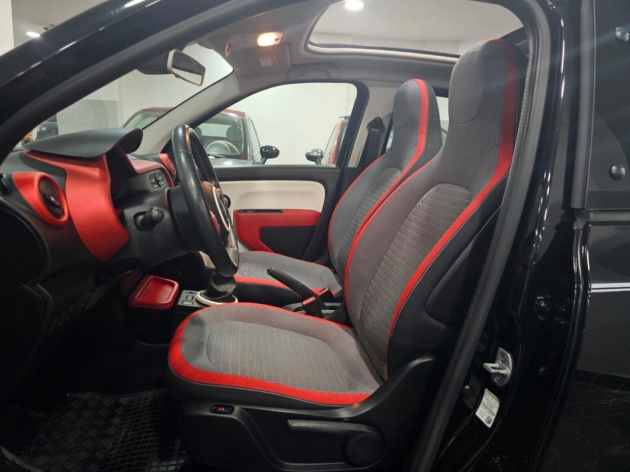 NUOVA RENAULT TWINGO ENERGY INTENS SCe 1.0 BENZ 65CV. GARANZIA UFFICIALE RENAULT. AUTO COME NUOVA.