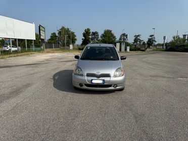 Toyota Yaris 1.0i 16V cat 5 porte
