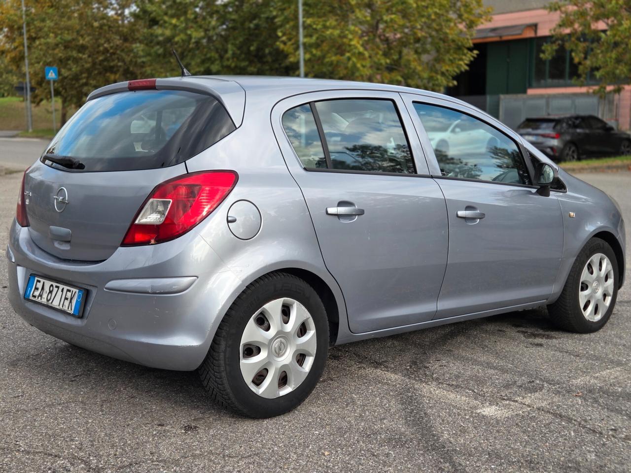 Opel Corsa 1.2 80CV 5 porte GPL-TECH Edition