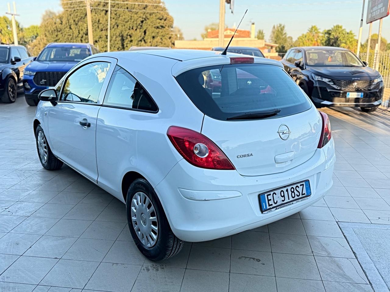 Opel Corsa 1.2 3 porte Sport Garanzia 12 Mesi