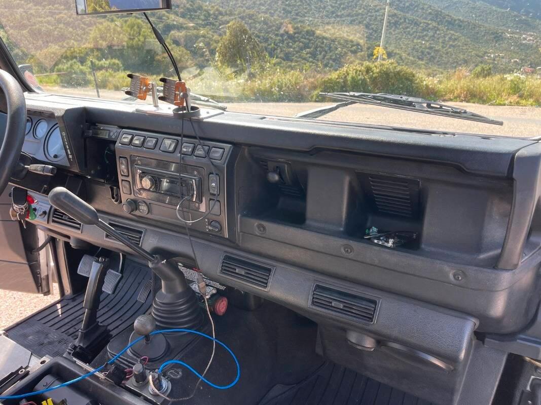 Land Rover Defender 90 SW Land Rover Defender 2.5 td5