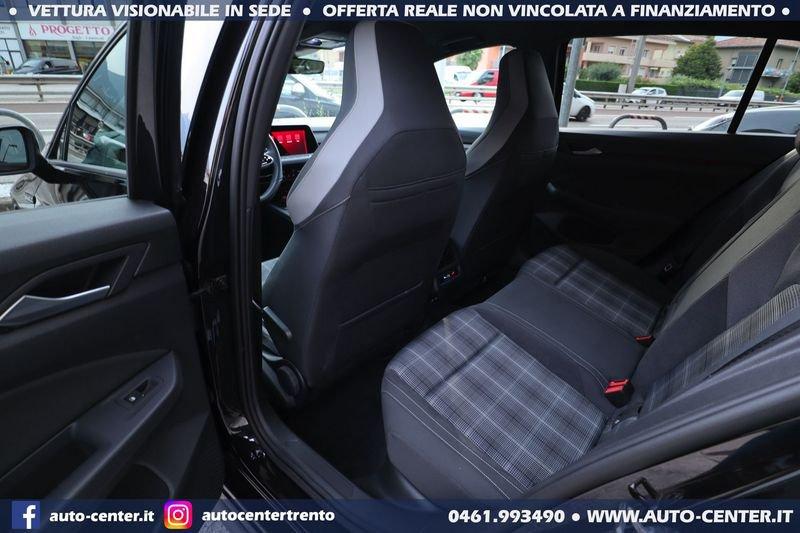 Volkswagen Golf 8 GTD DSG 2.0 TDI 200CV 19 IQ.LIGHT LED
