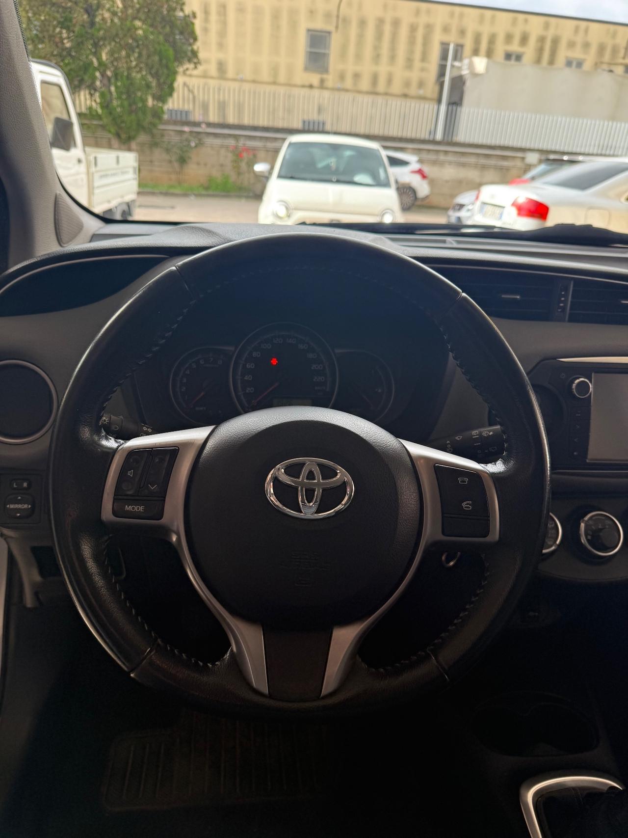 Toyota Yaris 2016 1.0 5 porte
