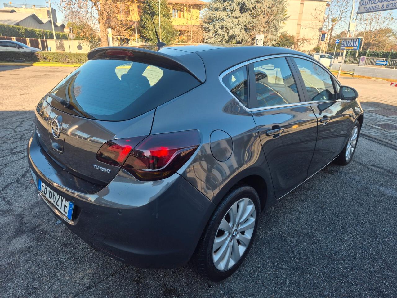 Opel Astra 1.4 Turbo 140CV 5 porte