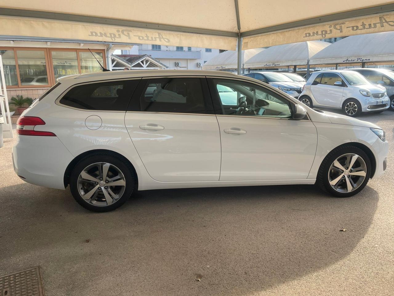 Peugeot 308 BlueHDi 120 S&S SW Allure