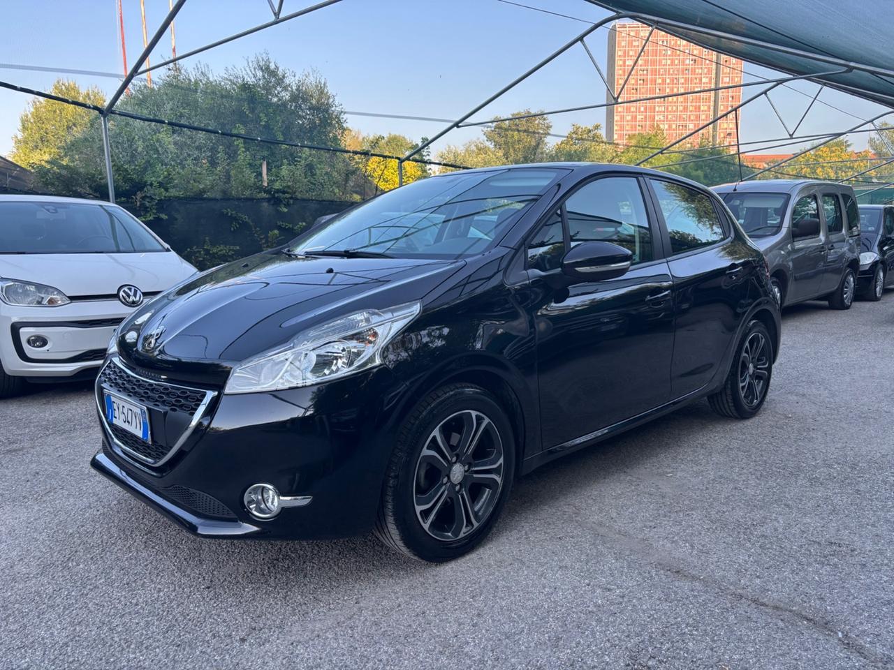 Peugeot 208 1.4 HDi 5 porte Allure OK NEOPATENTATI