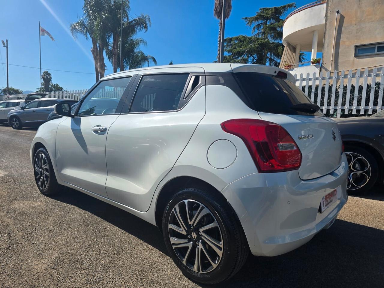 SUZUKI SWIFT 1.2 HYBRID 83CV TOP EDITION FULL PERLATO