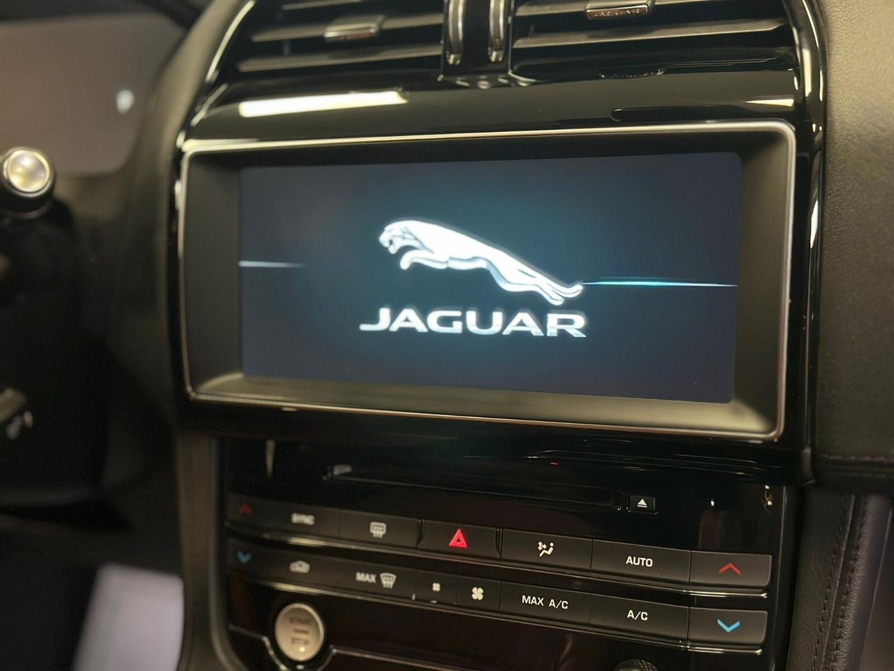 Jaguar F-Pace 2.0 D 180 CV AWD aut. Portfolio