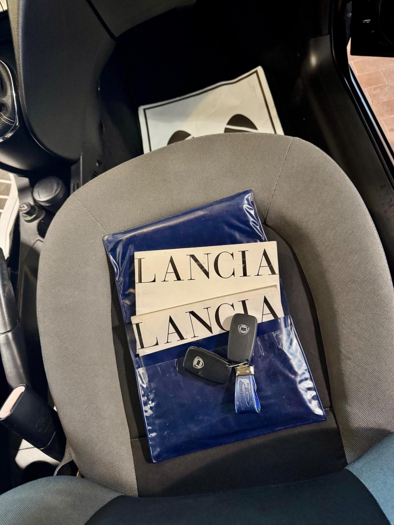 Lancia Ypsilon 1.2 Argento