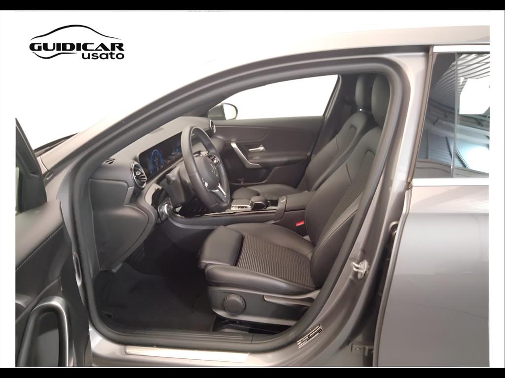 Mercedes-Benz Classe A - W177 2018 - A 180 d Sport auto