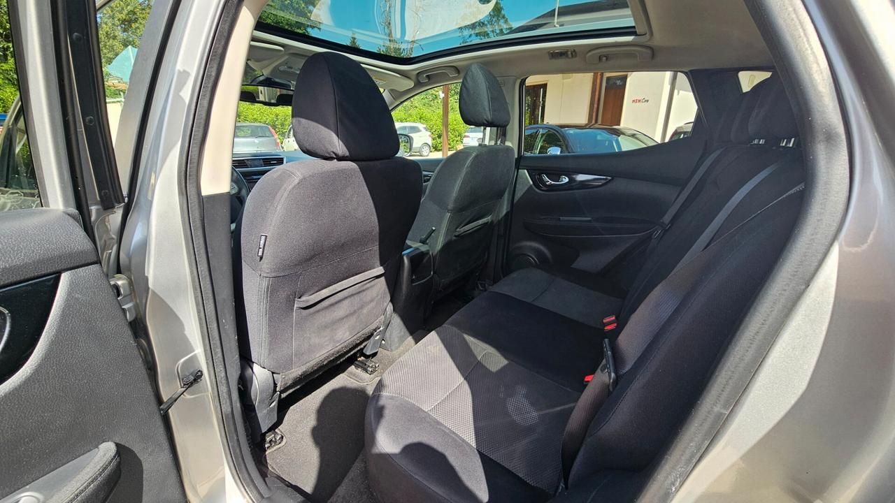 Nissan Qashqai 1.5 dCi Tekna