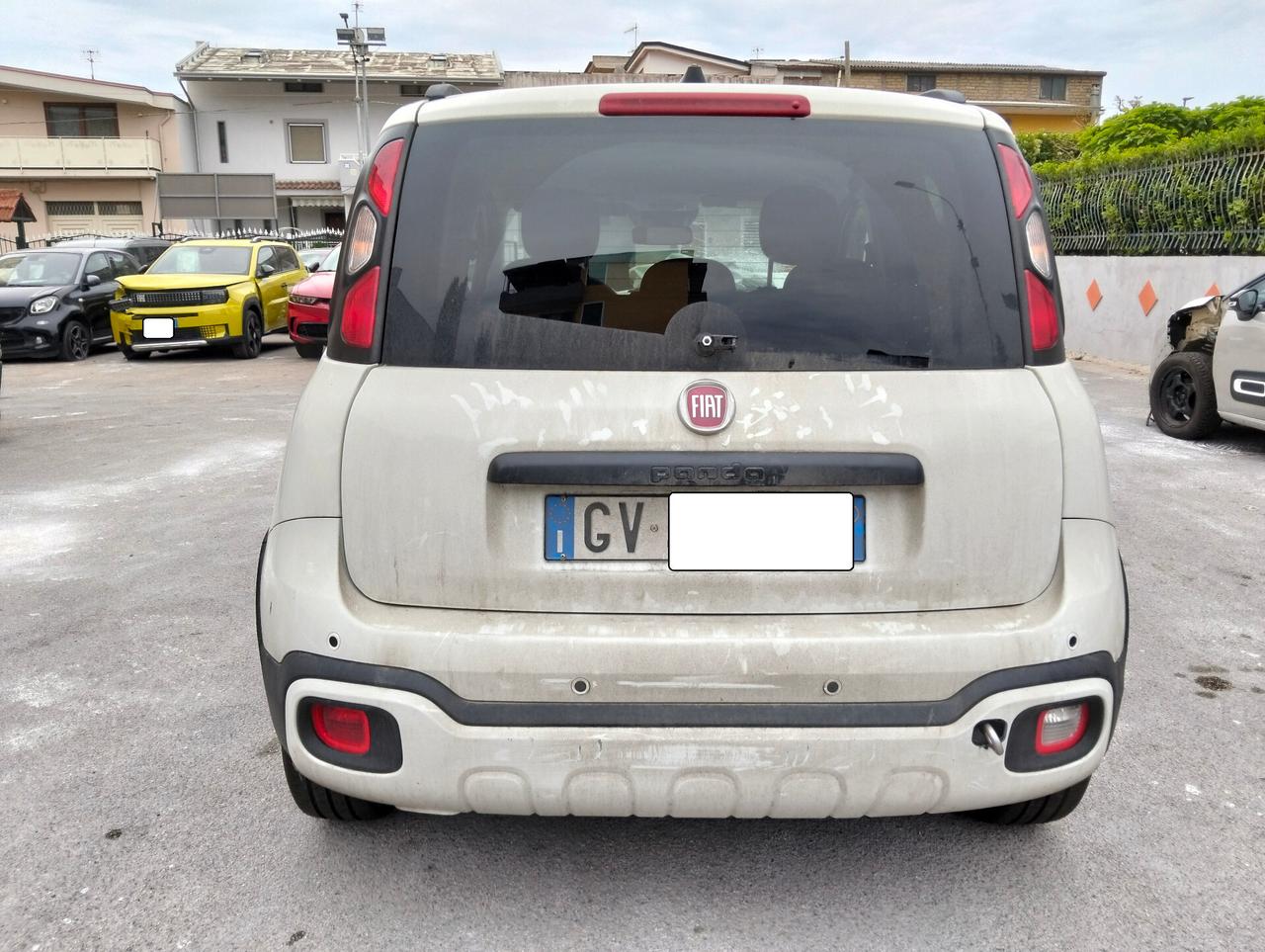 Fiat Pandina 1.0 Hybrid CROSS 2024 SINISTRATA