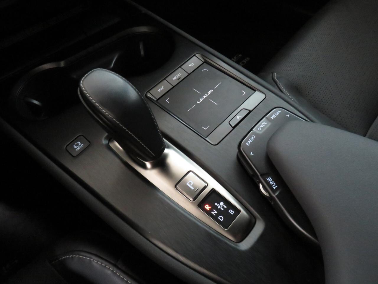 Lexus UX Full Electric Premium Fleet | iva 22% inclusa