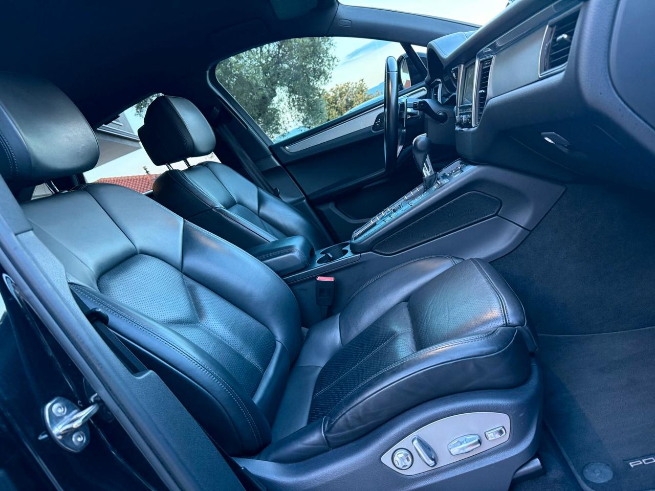 Porsche Macan S 3.0 Diesel 250CV Black Pack