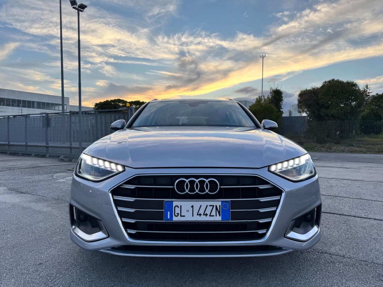 AUDI A4 Avant 2.0 Tdi Advanced - Virtual Matrix 18